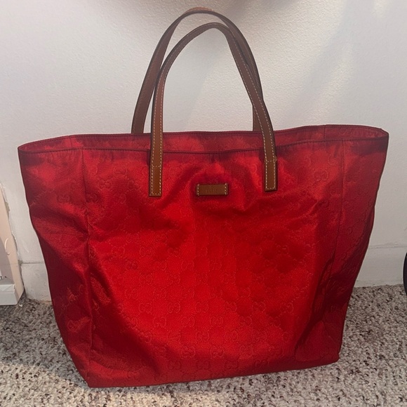 Gucci tote - Picture 1 of 9